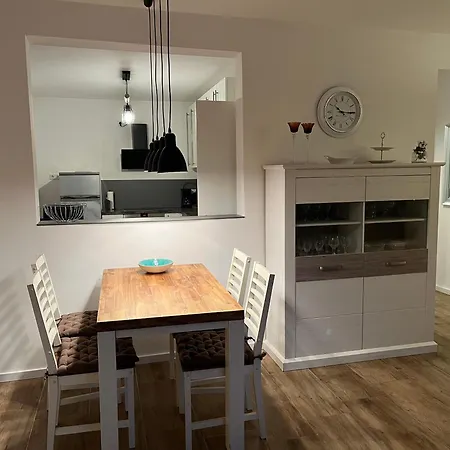 Wunderschoene Mit Balkon Auf Dem Bauernhof