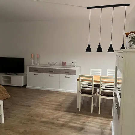 Wunderschoene Mit Balkon Auf Dem Bauernhof Lejlighed