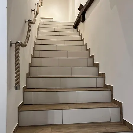 Wunderschoene Mit Balkon Auf Dem Bauernhof