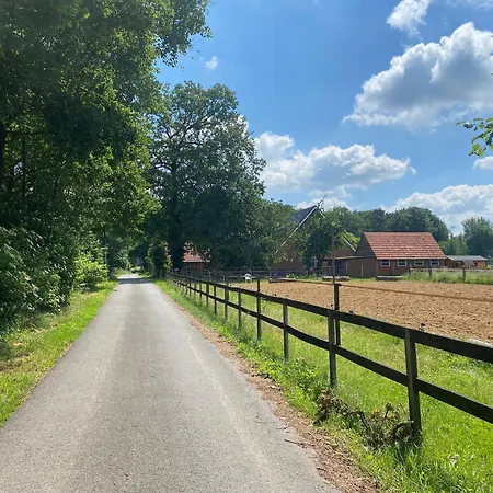 Wunderschoene Mit Balkon Auf Dem Bauernhof