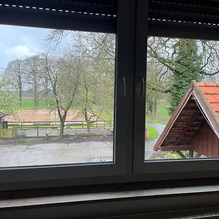 アパート Wunderschoene Mit Balkon Auf Dem Bauernhof グレーフェン