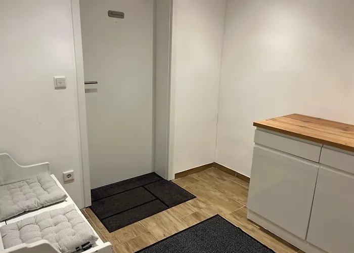 Wunderschoene Mit Balkon Auf Dem Bauernhof