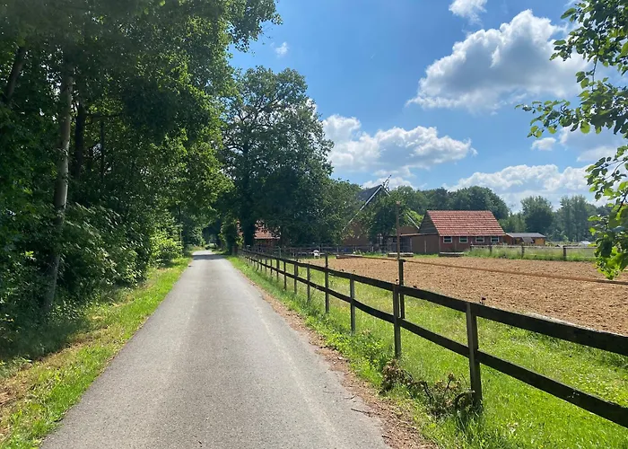Wunderschoene Mit Balkon Auf Dem Bauernhof